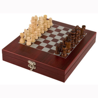 Chess set with pieces and playing field